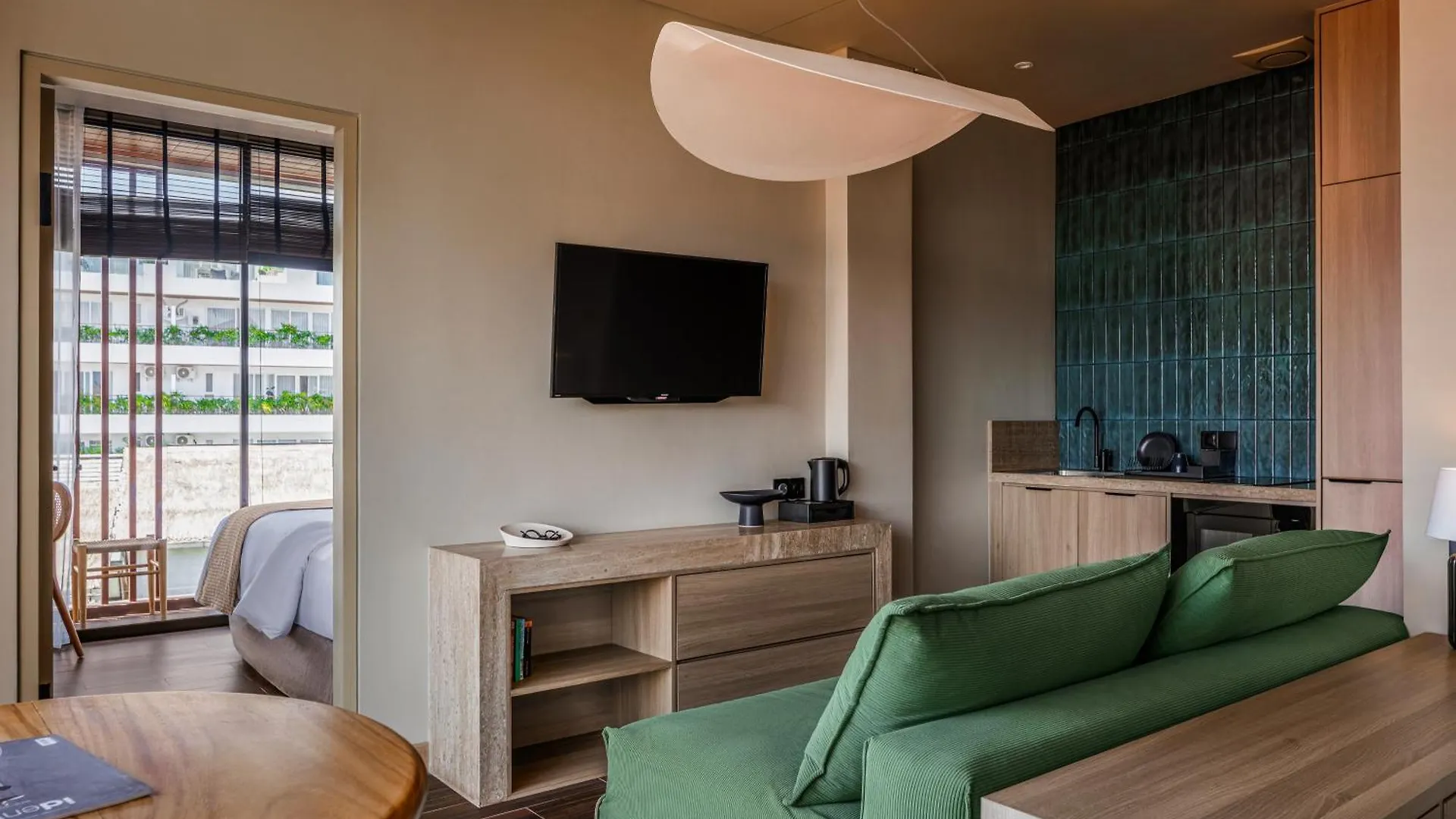 Aviator Bali Aparthotel Canggu 4*,  Indonesien