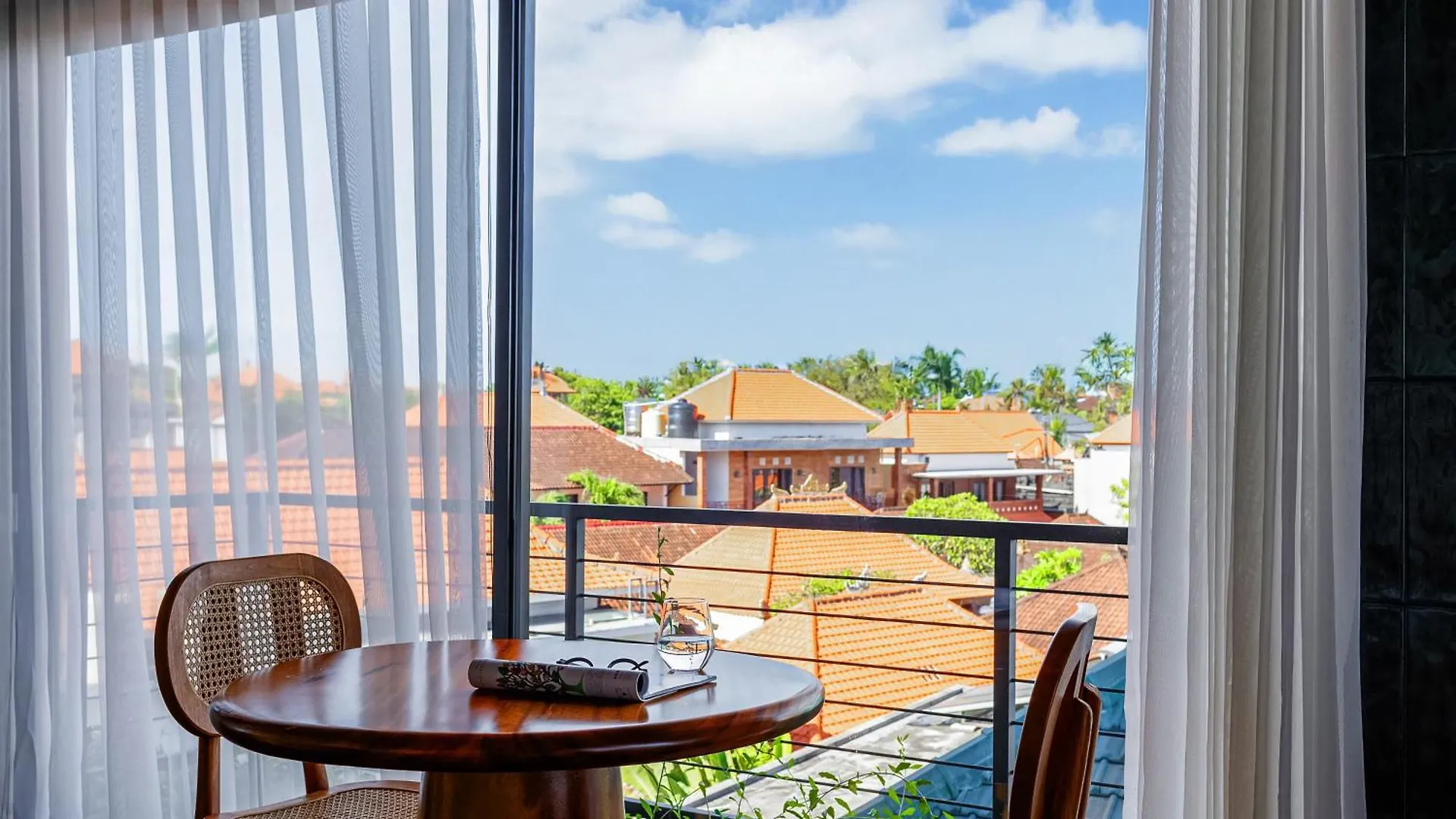 Aviator Bali Aparthotel Canggu  4*, Canggu (Bali) Indonesia